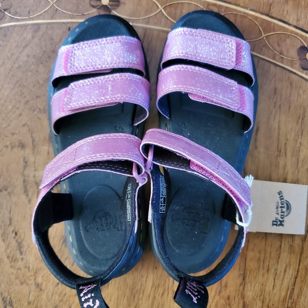 Dr Martens AirWair Klaire J      Strap Sandals